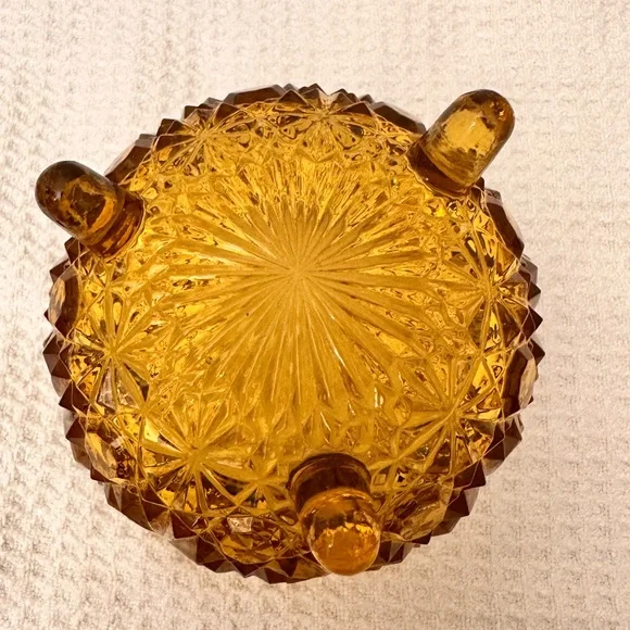Vintage Fenton Amber “Daisy & Button” 3-Footed Small Glass Bowl 3.5” x 3” - Picture 3 of 5